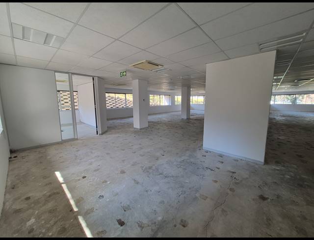 686M² OFFICE TO LET IN WOODMEAD